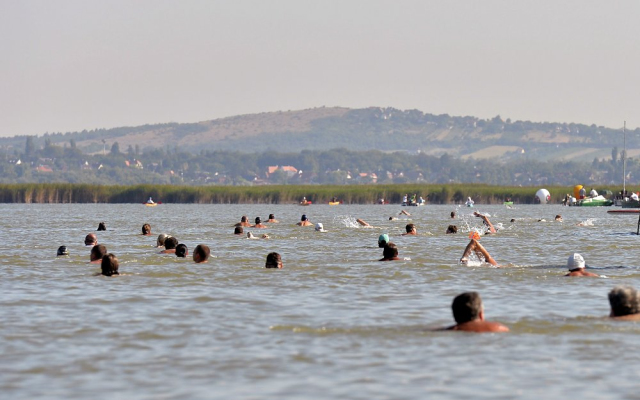 Balaton Velencei To Duna Tisza Indul Az Atuszasok Idoszaka Hirek Szekesfehervar